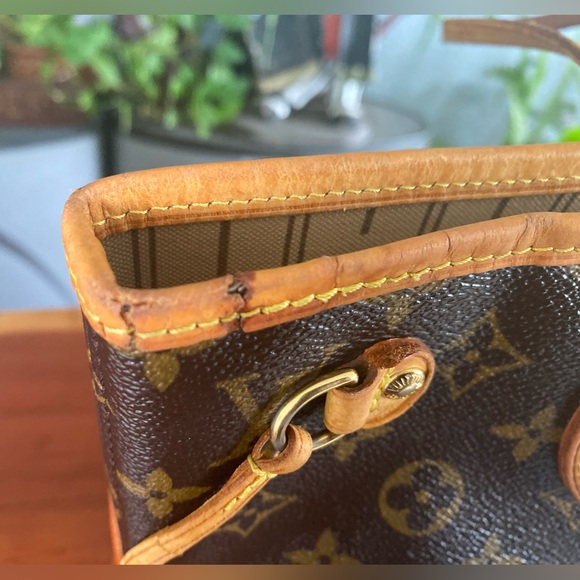 Louis Vuitton Neverfull PM with Certificate of Authenticity - Picture 9 of 13